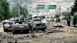 Da domani “La memoria in marcia”: l’auto che scortava Falcone ritorna a Palermo Da domani “La memoria in marcia”: l’auto che scortava Falcone ritorna a Palermo