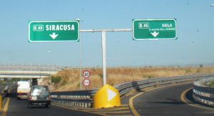La Siracusa-Gela rischia di diventare l’ennesima incompiuta siciliana La Siracusa-Gela rischia di diventare l’ennesima incompiuta siciliana