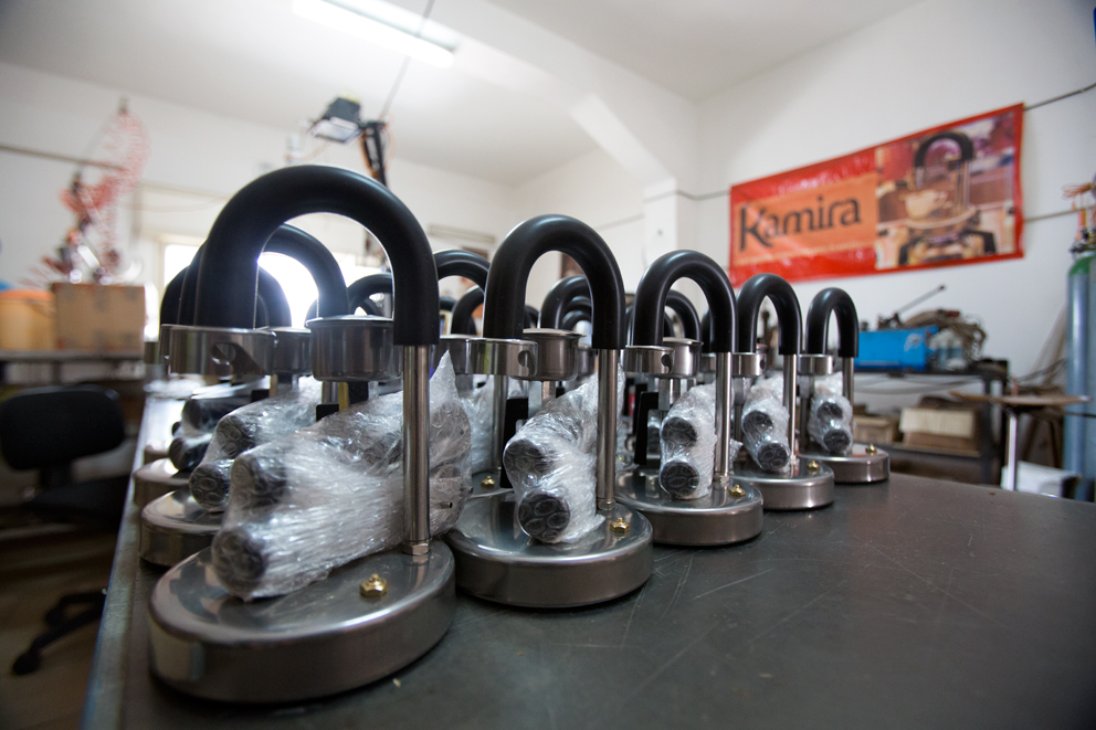 Artigianato e innovazione: i record di Kamira, la caffettiera speciale nata in un garage