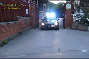sequestro proventi sfruttamento prostituzione