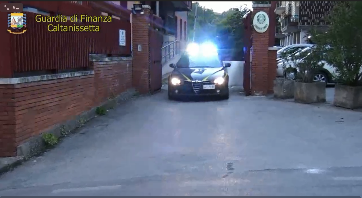 sequestro proventi sfruttamento prostituzione