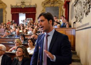 Comune di Palermo, Ferrandelli: “Ci sono altri 29 milioni di debiti fuori bilancio” Comune di Palermo, Ferrandelli: “Ci sono altri 29 milioni di debiti fuori bilancio”