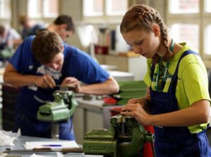 Apprendistato, Regione stanzia sette milioni di euro destinati ai giovani siciliani Apprendistato, Regione stanzia sette milioni di euro destinati ai giovani siciliani