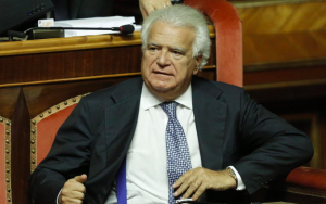 Finanziamento illecito ai partiti: indagato a Messina l’ex senatore Denis Verdini Finanziamento illecito ai partiti: indagato a Messina l’ex senatore Denis Verdini