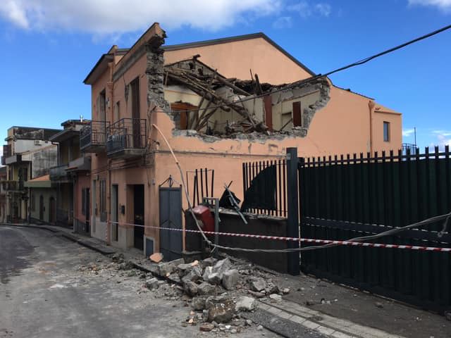 Scuola: 1,8 milioni per istituti danneggiati dal sisma in Sicilia e dall’alluvione in Liguria