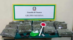 Messina, sequestrati oltre 5 kg di marijuana: arrestate 5 persone Messina, sequestrati oltre 5 kg di marijuana: arrestate 5 persone