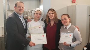 L’Istituto Alberghiero di Erice sul podio al concorso enogastronomico “Extravergine, assaggi di fine anno” L’Istituto Alberghiero di Erice sul podio al concorso enogastronomico “Extravergine, assaggi di fine anno”
