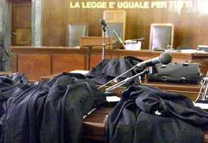 Accusato di violenza sessuale e agli arresti domiciliari per due anni e mezzo: assolto mafia procura magistrati sciopero Palermo