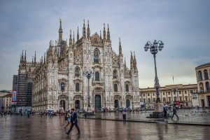 Coronavirus, Lombardia e Sardegna zona arancione da domani: ecco cosa cambia Lombardia zona arancione