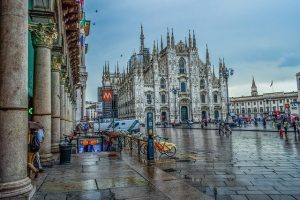 Clochard morto di freddo a Milano: aveva 100mila euro in banca e titoli Milano