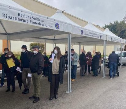 vaccini astrazeneca palermo